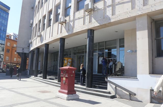 Represija u javnim preduzećima - 4 novosadska poštara
