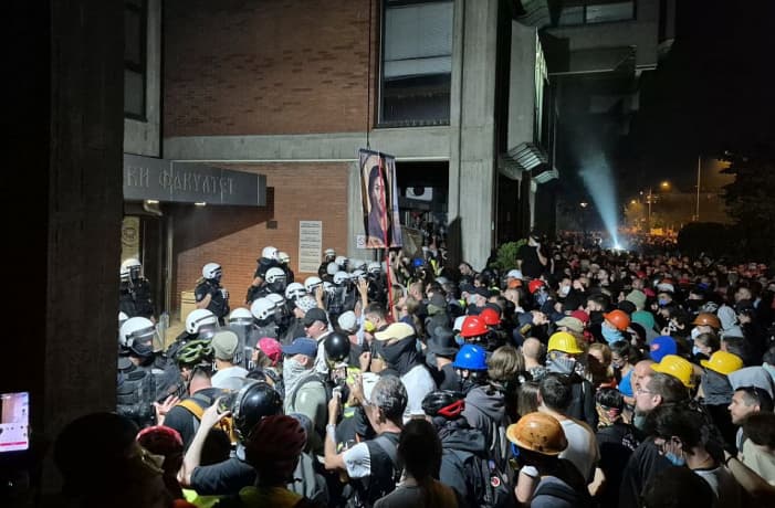 Represija policije - Filozofski fakultet u Novom Sadu 05. 09. 2025.