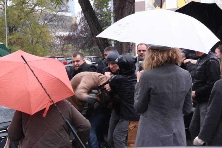 Napad na studente FDU-a na Novom Beogradu